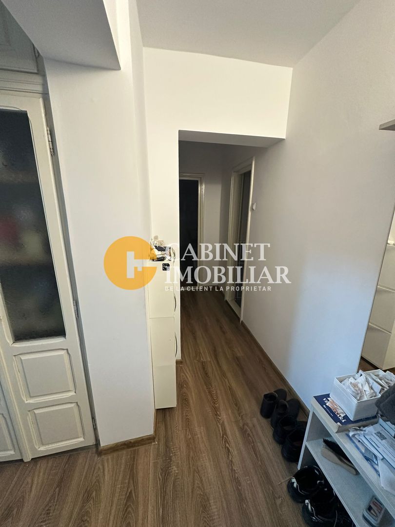 GARĂ - ARCU - 3 CAMERE DECOMANDAT - ETAJ INTERMEDIAR - Poză 9