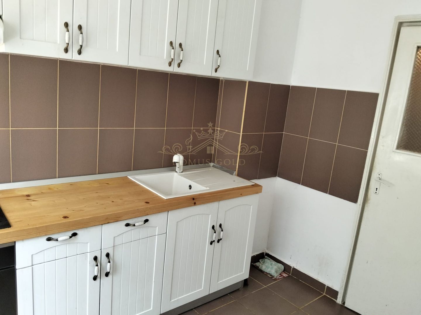 Vind apartament 3 camere in Gheorgheni . - Poză 49