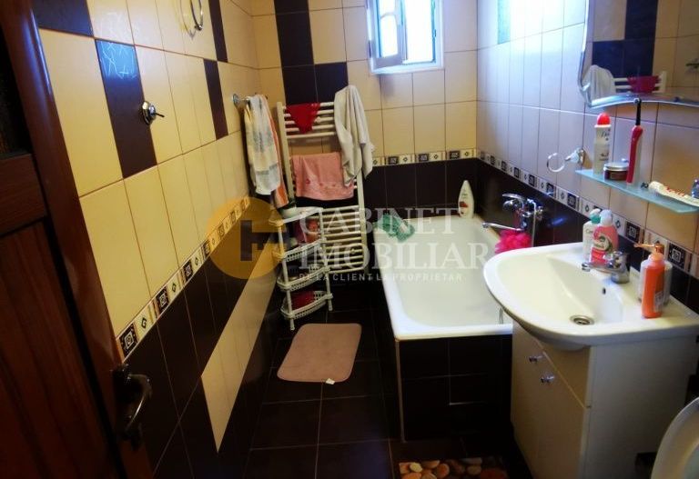 Apartament 2 Camere Nicolina Prima Statie 55 MP - Poză 6