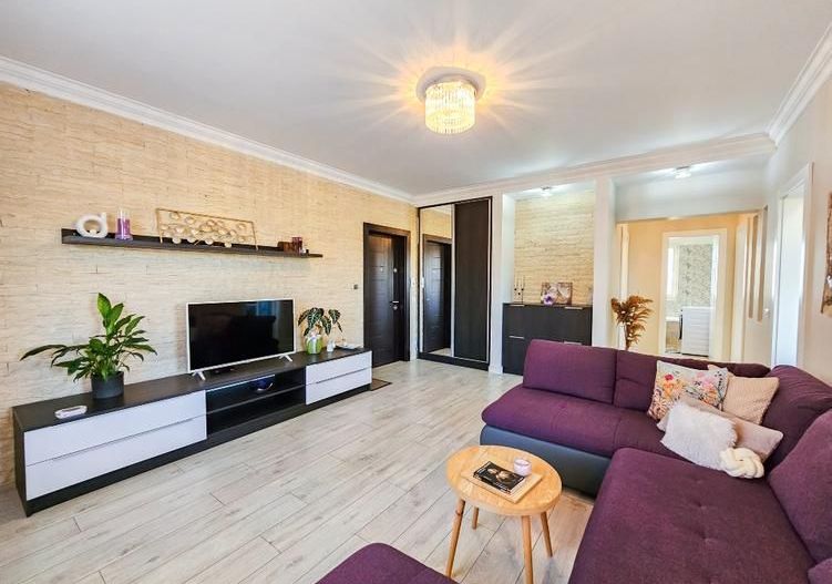 Proprietar, închiriez apartament 3 camere în Dumbrăvița (3 min Auchan) - Poză 2