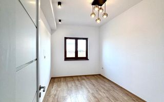 Duplex  cu 4 camere si teren generos , Sacalaz - Poză 16