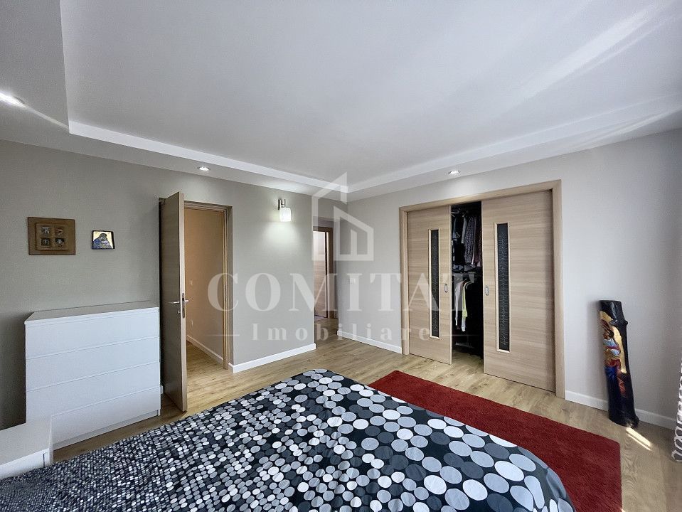 Casă cochetă cu teren generos și panoramă Chinteni - Poză 8