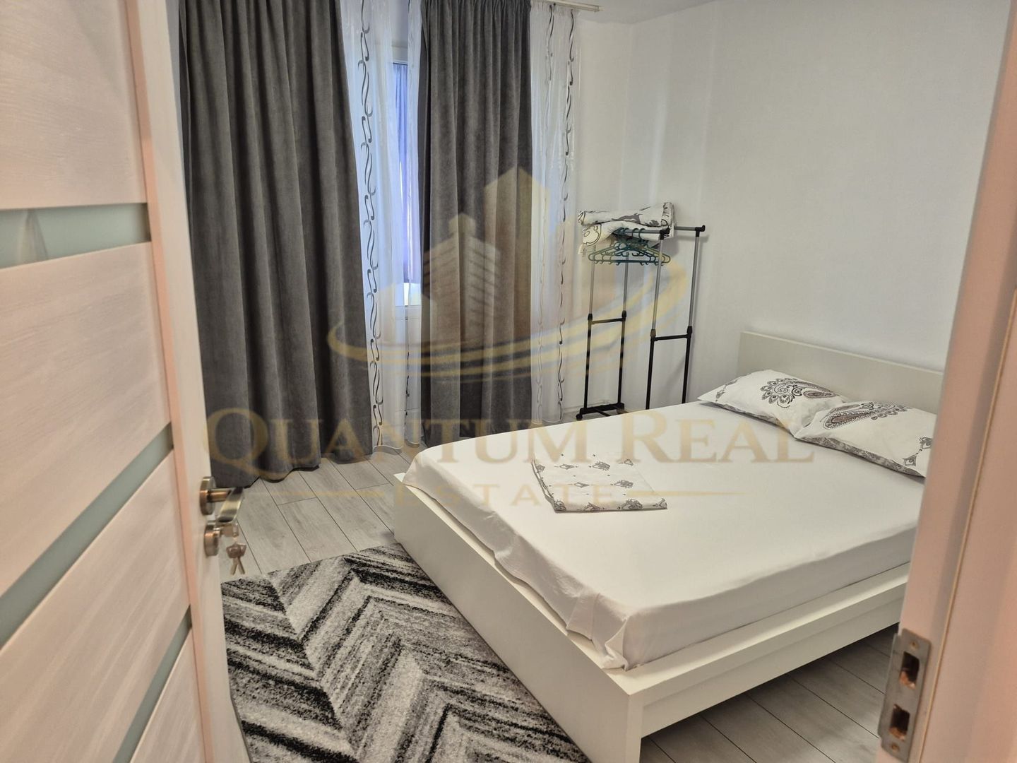 Apartament 2 camere renovat ,Titan langa metrou 1Decembrie - Poză 1