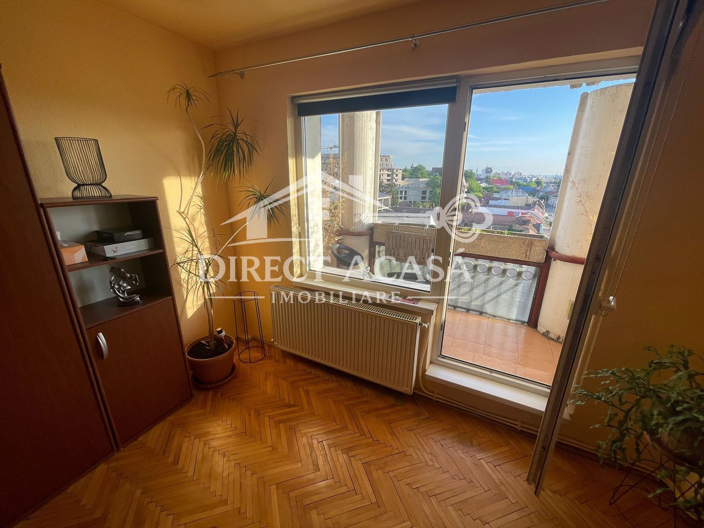 Apartament cu 4 camere de inchiriat-Str Republici-Zona 7 Noiembrie - Poză 9
