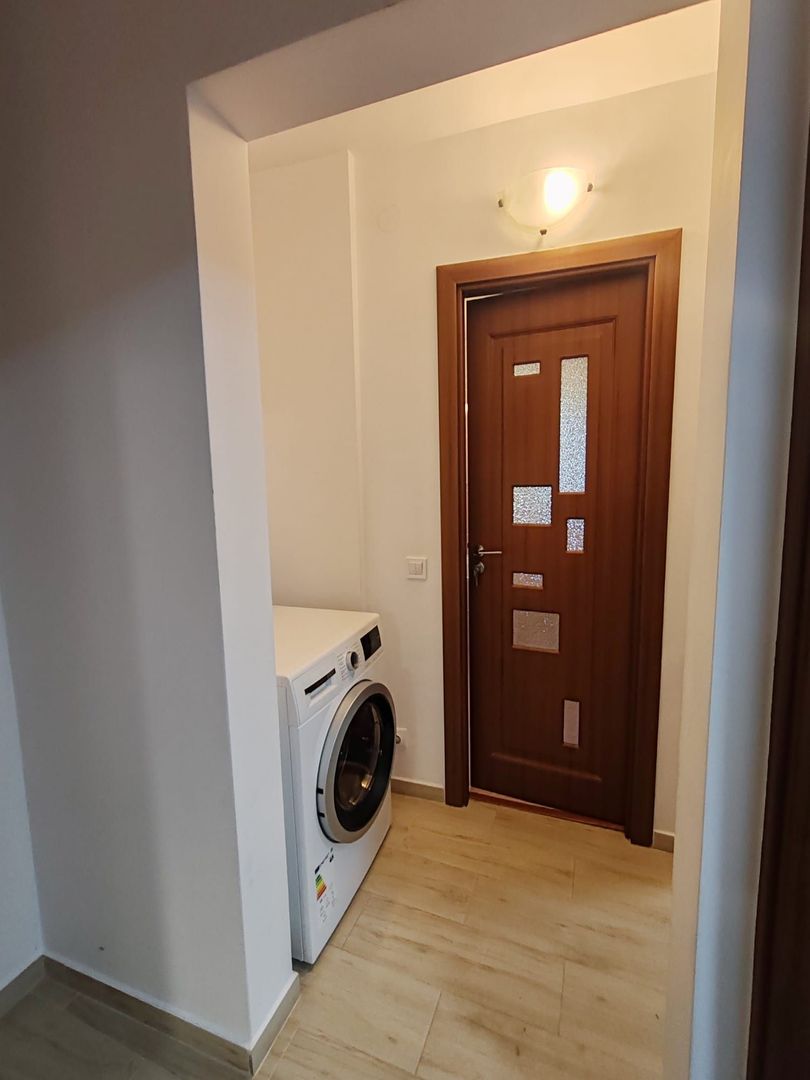 Apartament 3 camere decomandat etajul 1 65mp 500euro Nicolina 2 - Poză 12