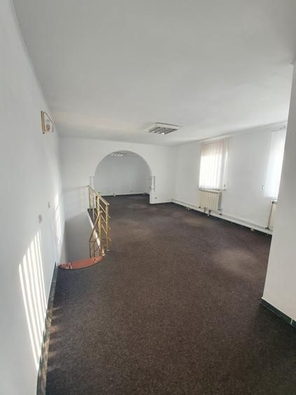 vila 7 camere birouri-sediu firma Cotroceni - Poză 4
