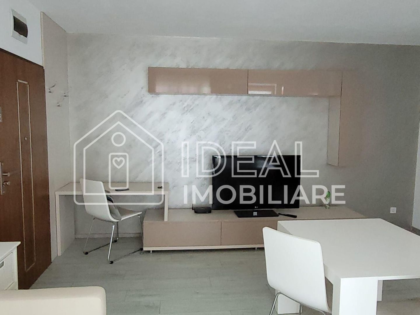 Apartament cu 2 camere de vanzare in Calea Cisnadiei - Poză 1