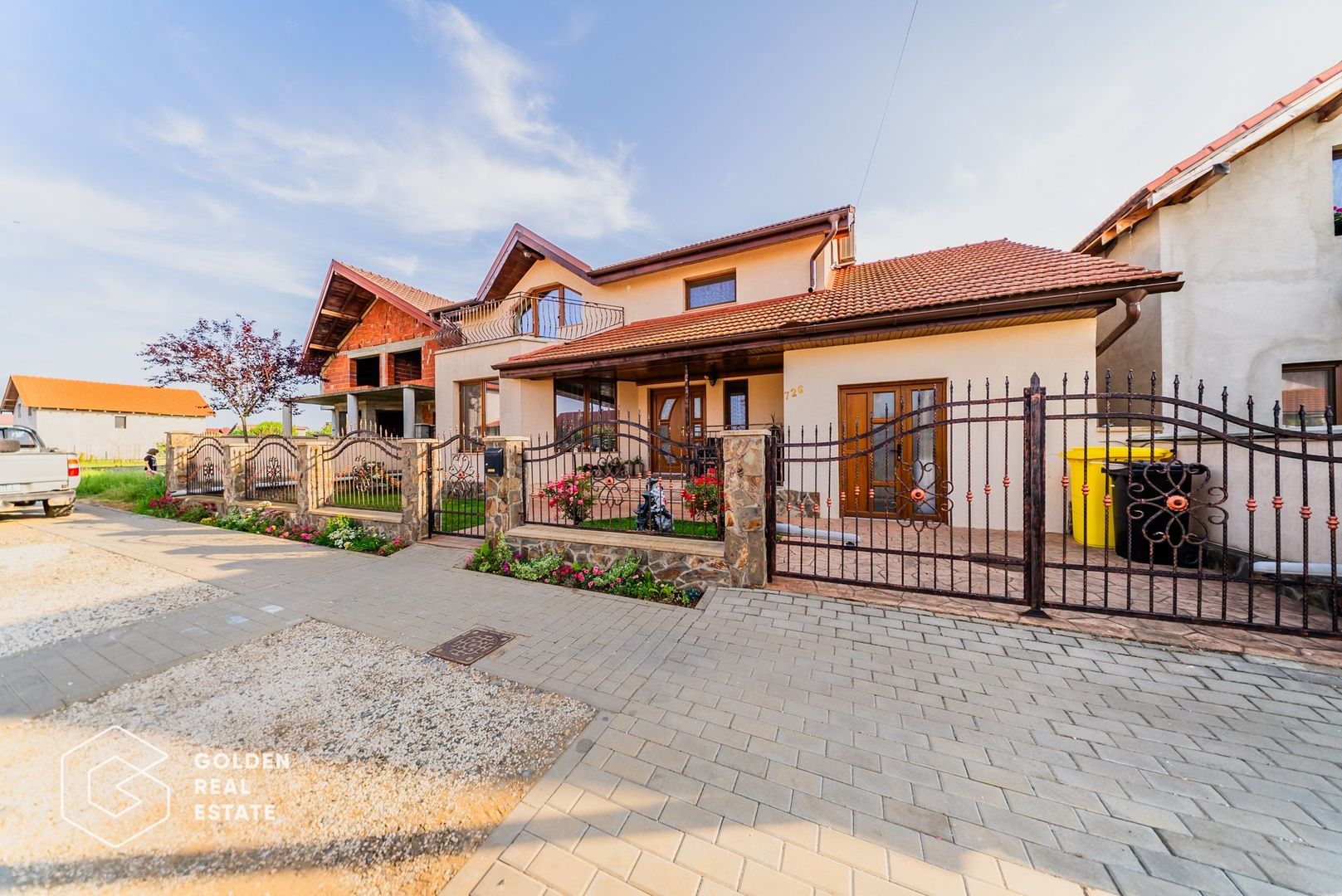 Casa la cheie, eficienta energetic, 4 dormitoare, Sagu - Poză 1