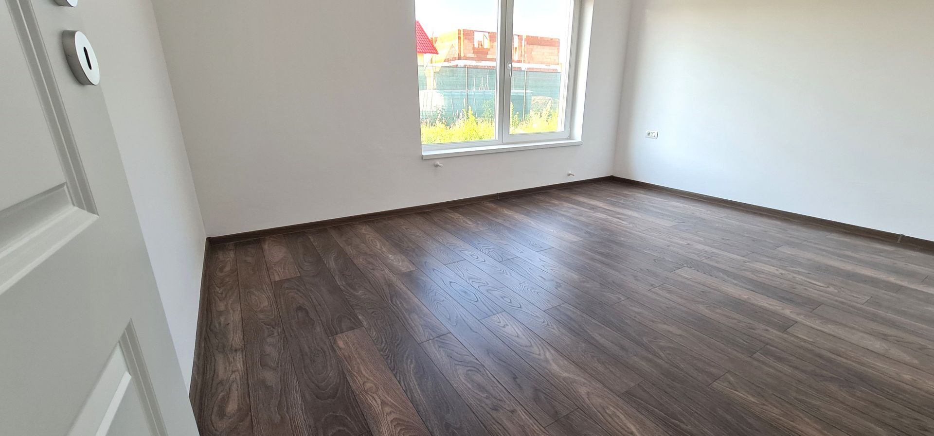 Casa individuala 3 camere finalizata cartier Izvor Tarlungeni Brasov - Poză 8