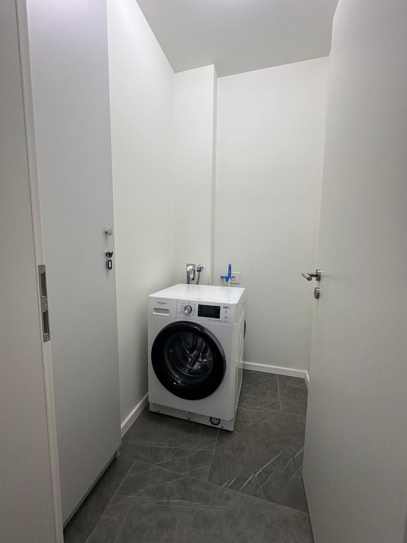 Apartament lux cu 2 camere de închiriat - zona Coresi - Poză 8