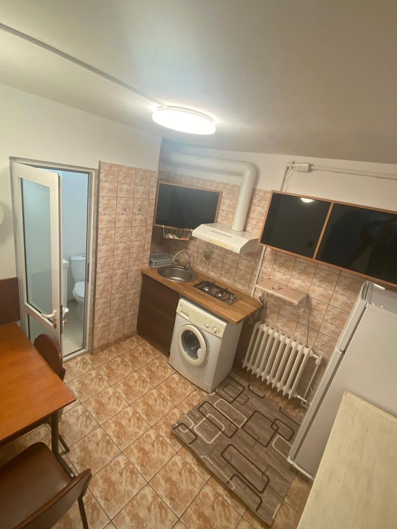 GARSONIERA- RAHOVA, BUCATARIE INCHISA, LOC DE PARCARE, CENTRALA - Poză 3