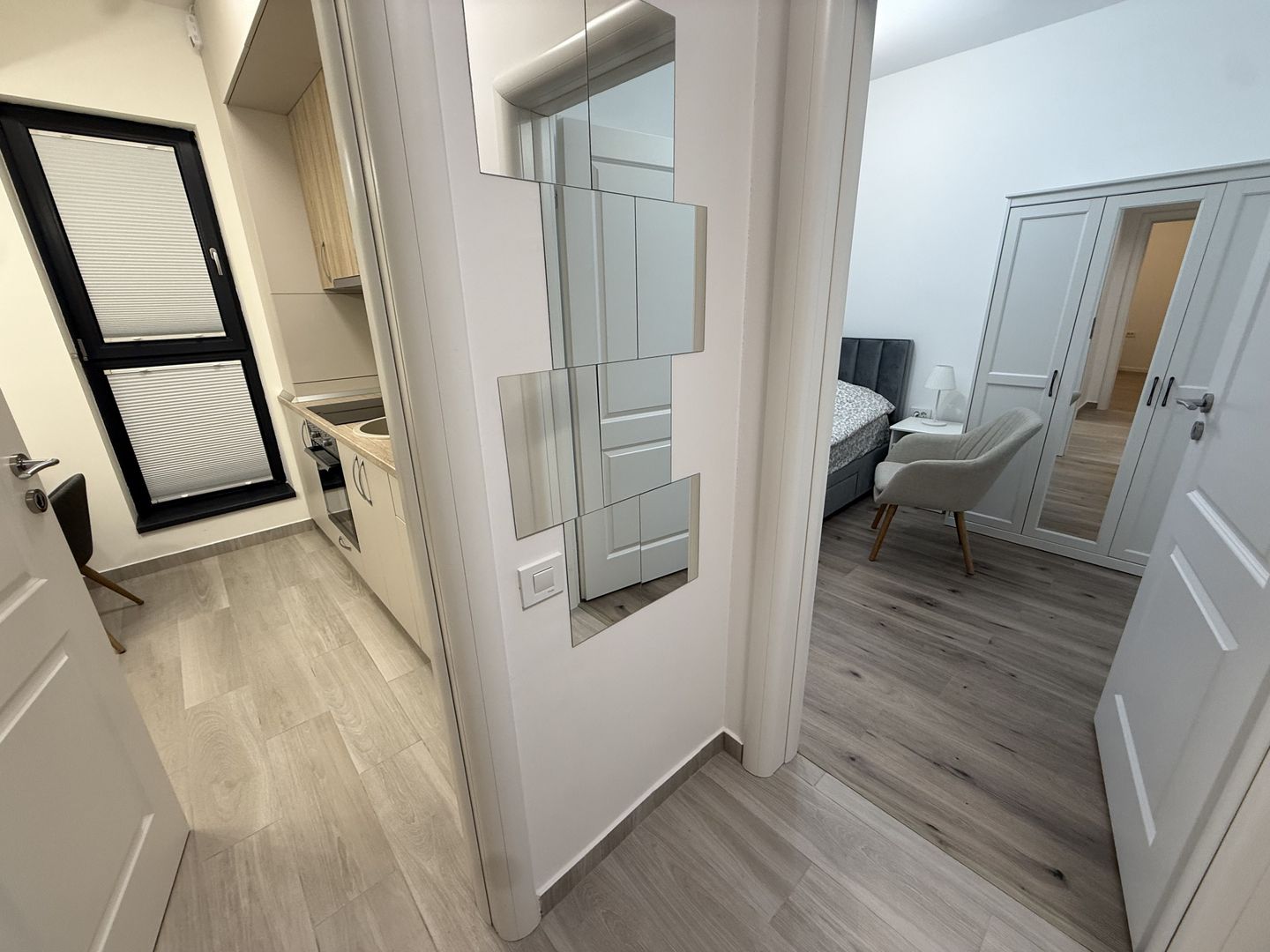 Apartament 2 Camere Exigent Plaza Residence Faza 5 Lujerului+ Parcare - Poză 4
