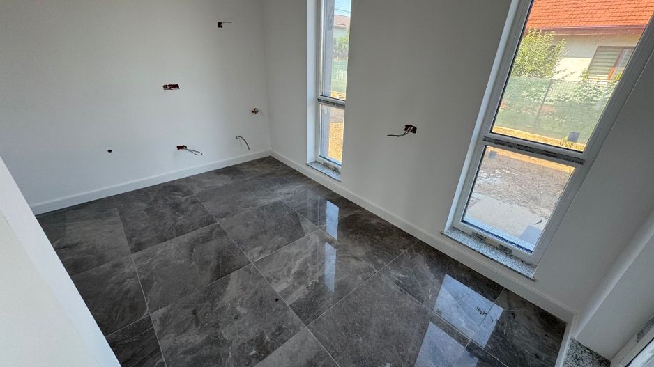 Vile Tunari, zona BUNA, Toate Utilitatile, curte 350m2 - Poză 8