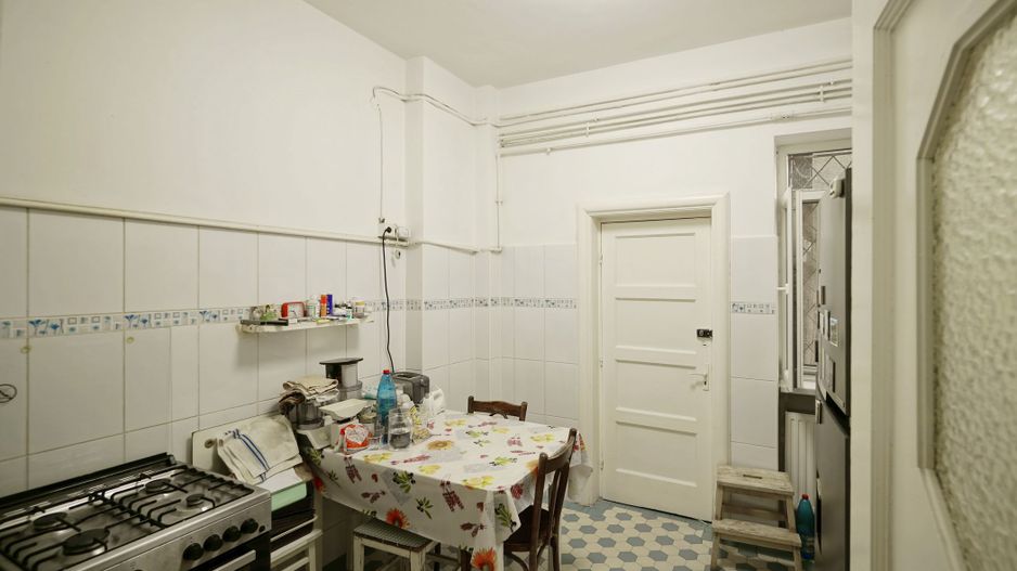 apartament 4 camere in spate la Cocor - Poză 12