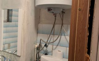 De vanzare apartament 3 camere Micro 16, etaj 4/4, 65.000 euro negociabil - Poză 3