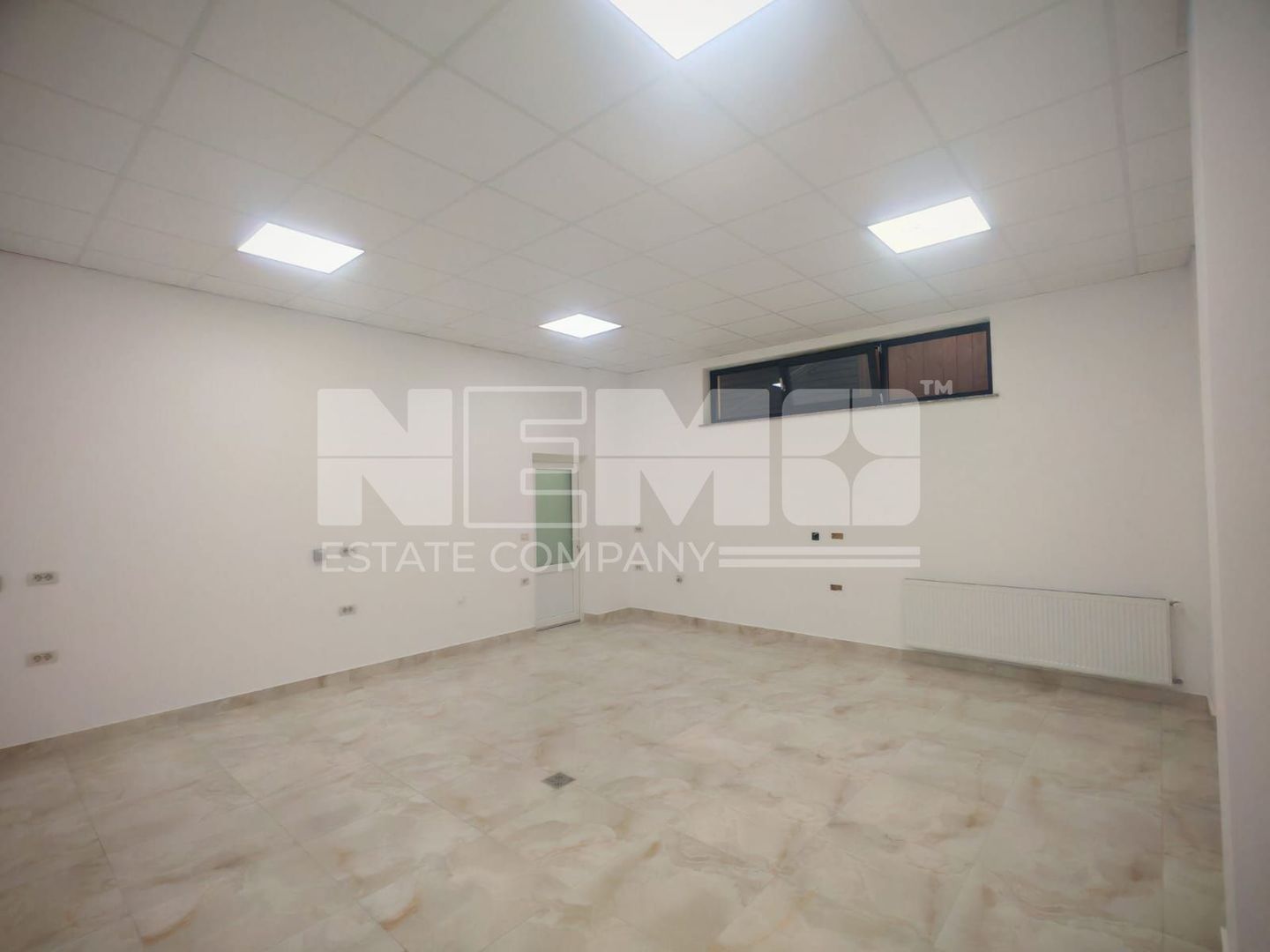 SPAȚIU COMERCIAL | 64 MP | SALA DE AȘTEPTARE - Poză 3