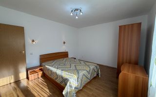 Apartament spațios cu 4 camere cu garaj - zona Ștrand - Poză 2