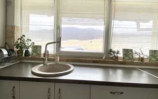 Apartament 3 camere, pe 2 niveluri, Florești, zonă centrala. - Poză 4