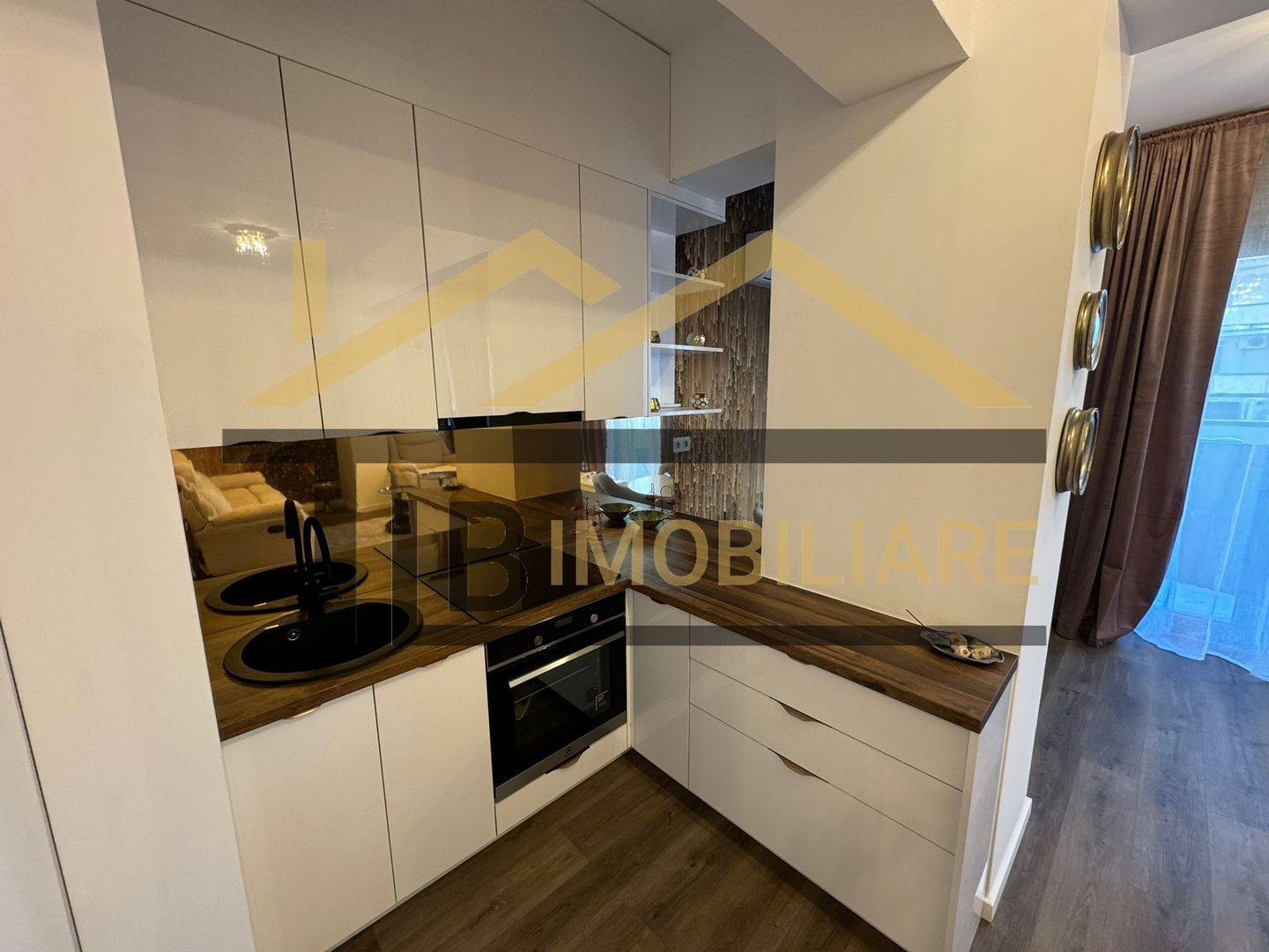 Apartament de 3 camere, Lux, 65 mp, Zona Ultracentrala - Poză 6