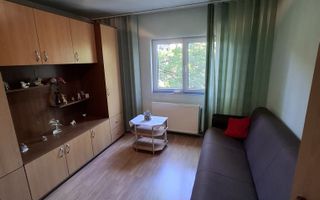 Aradului, 2 camere decomandate, et 3, centrala proprie - Poză 1