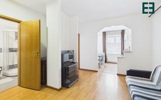 De închiriat - Apartament cu 2 camere -  Zona Confecții - Arad - Poză 1