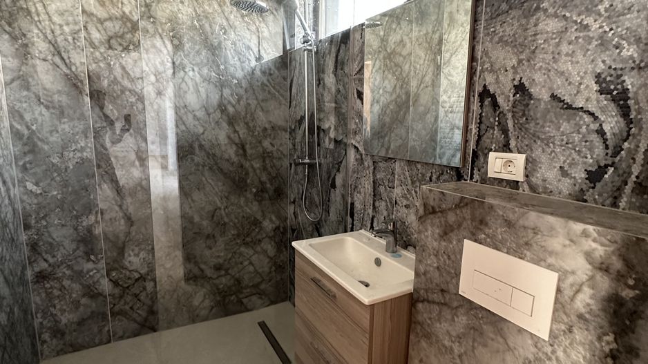 Casa cu 5 camere - Dumbarvita - Poză 22