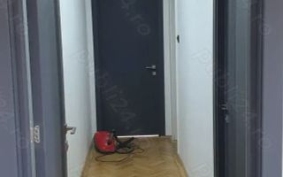 Aparatament renovat-3 camere-Zona Circumvaltiunii - Poză 2