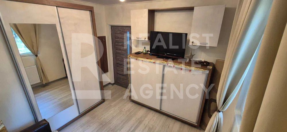 Vânzare, apartament cu 3 camere în zona Drumul Taberei - Poză 6