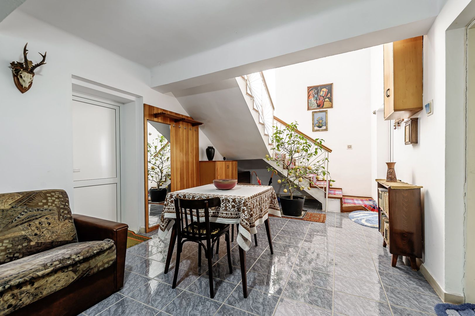 Preț NOU! Casa P+2 în zona centrală Chișineu-Criș - Poză 6