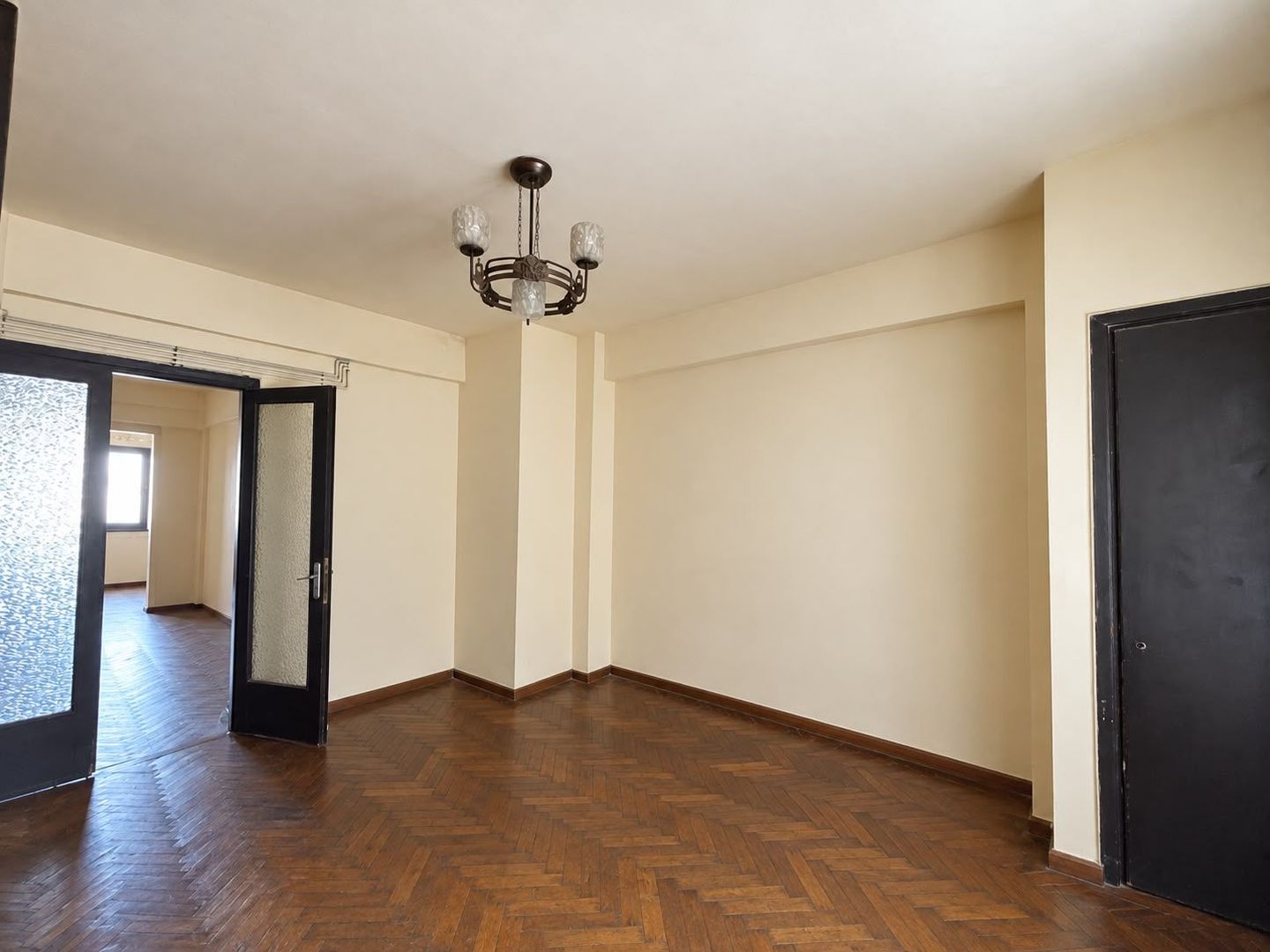 Apartament 4 camere, 107 mp, Zona Victoriei V22 - Poză 1