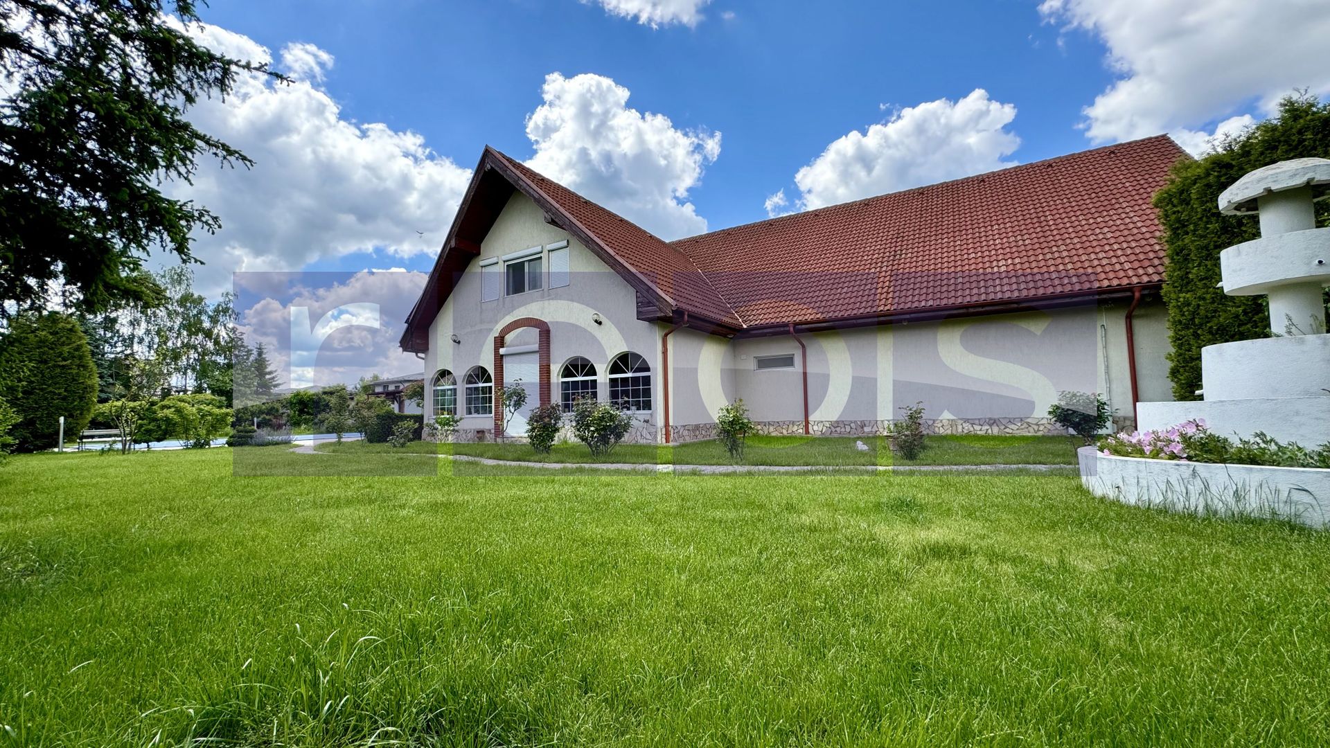 VANZARE VILA UNICA | PISCINA | TEREN 2.200 MP | CORBEANCA | OSTRATU - Poză 1