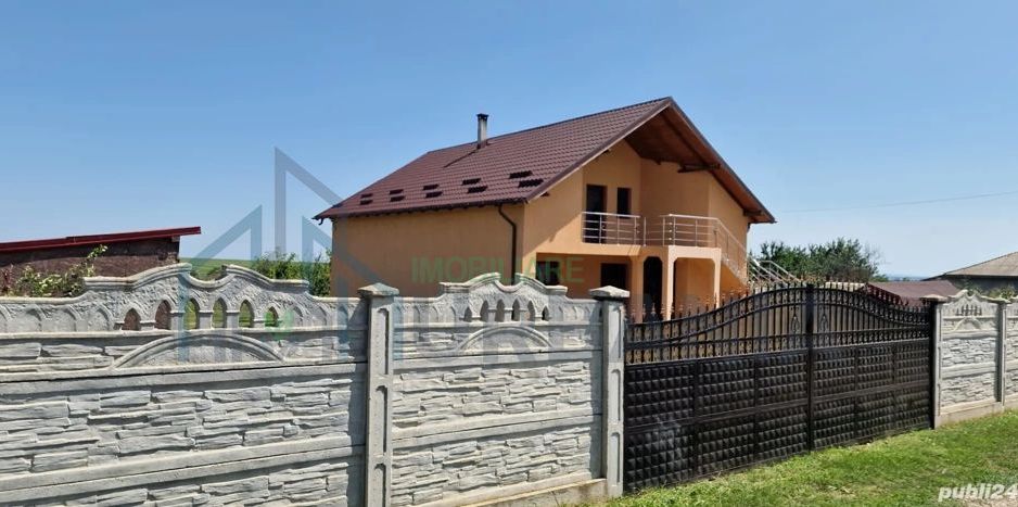 Casă cu mansardă - Poză 5