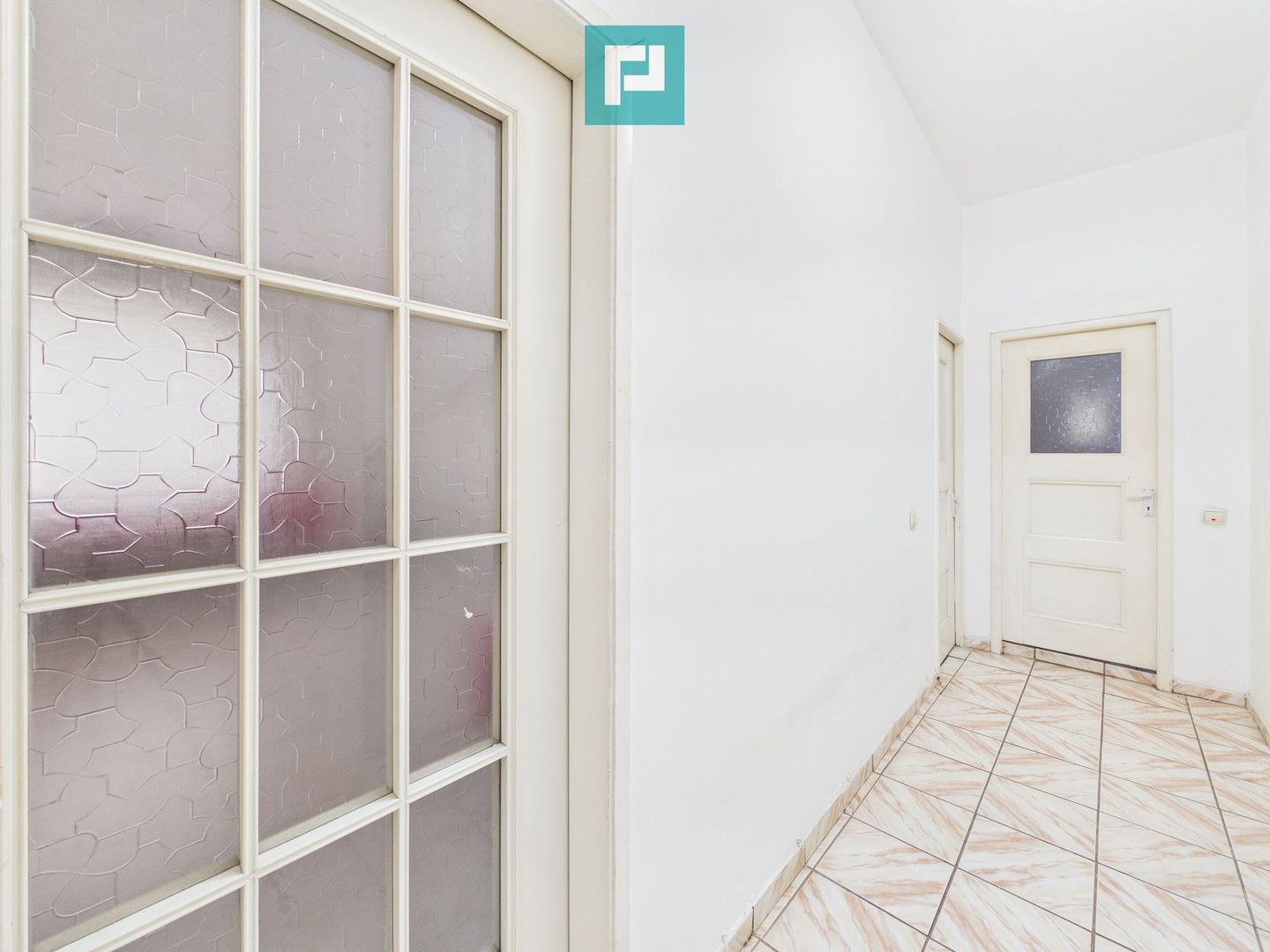 Casă cu teren 345 mp – metrou Laminorului - Poză 13