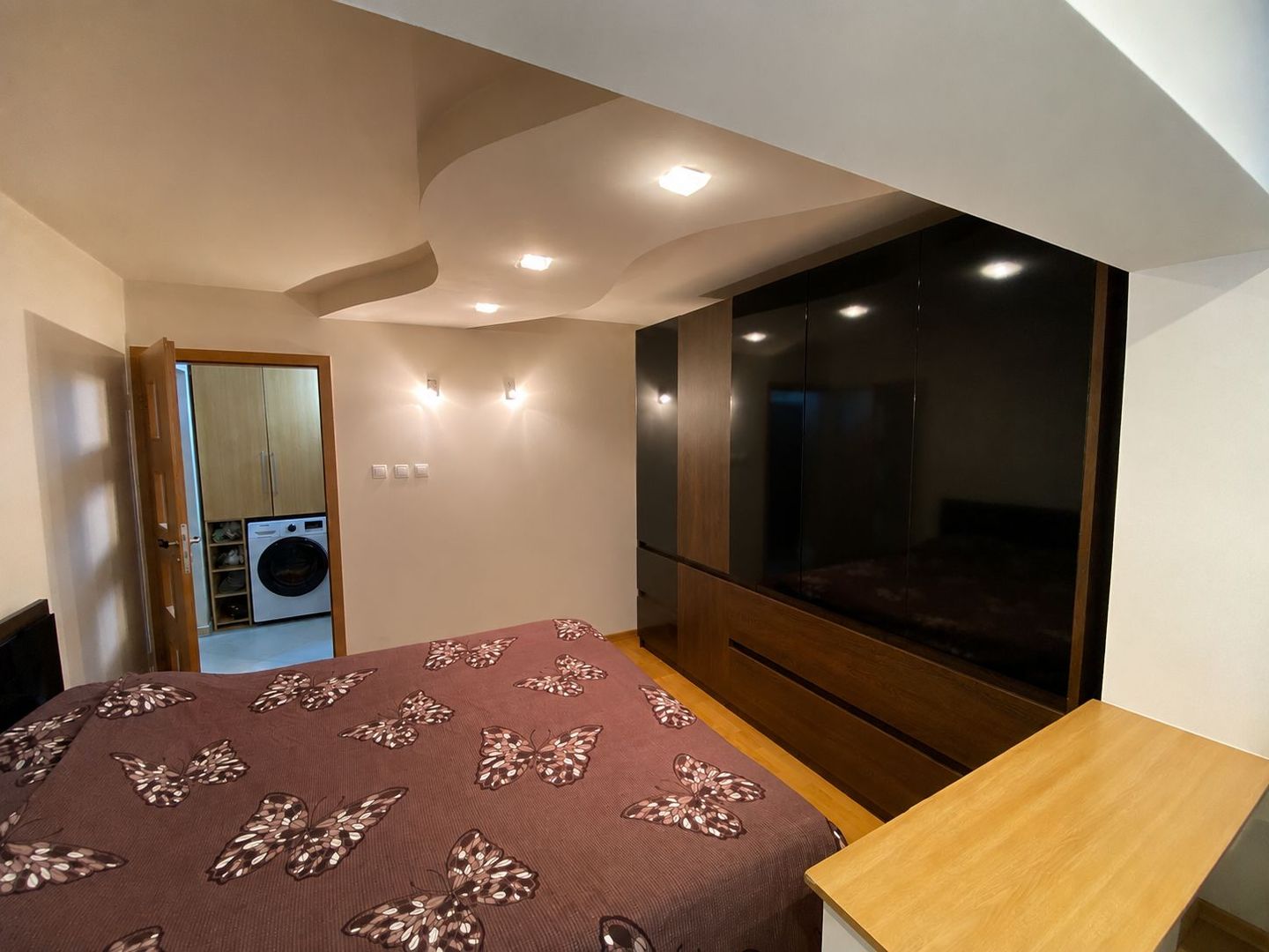 COMISION 0, Apartament 3 Camere, Decomandat, 3 Balcoane, Zona Aradului - Poză 4