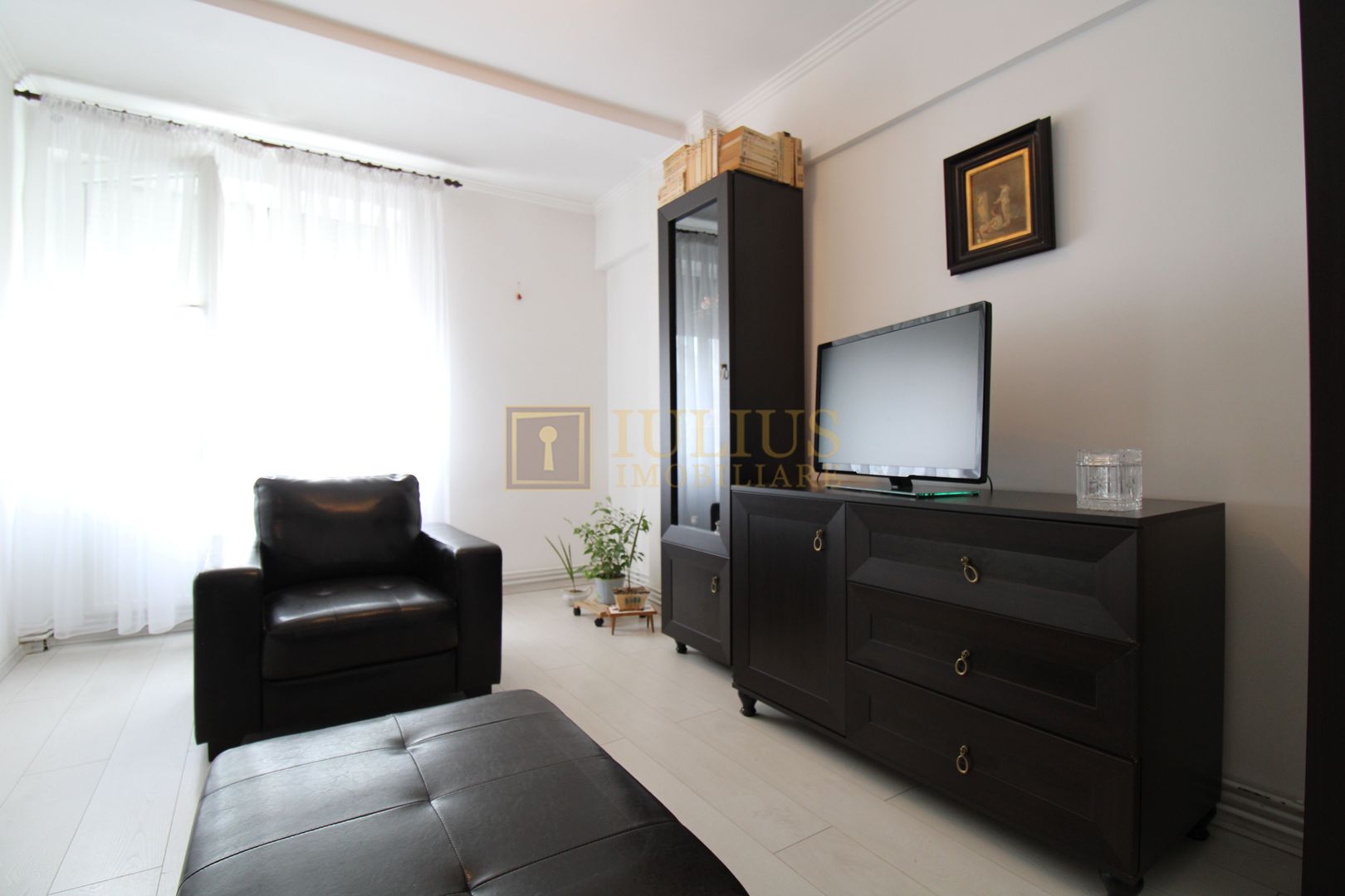 Piatra Craiului, 2 camere, centrala proprie - Poză 2