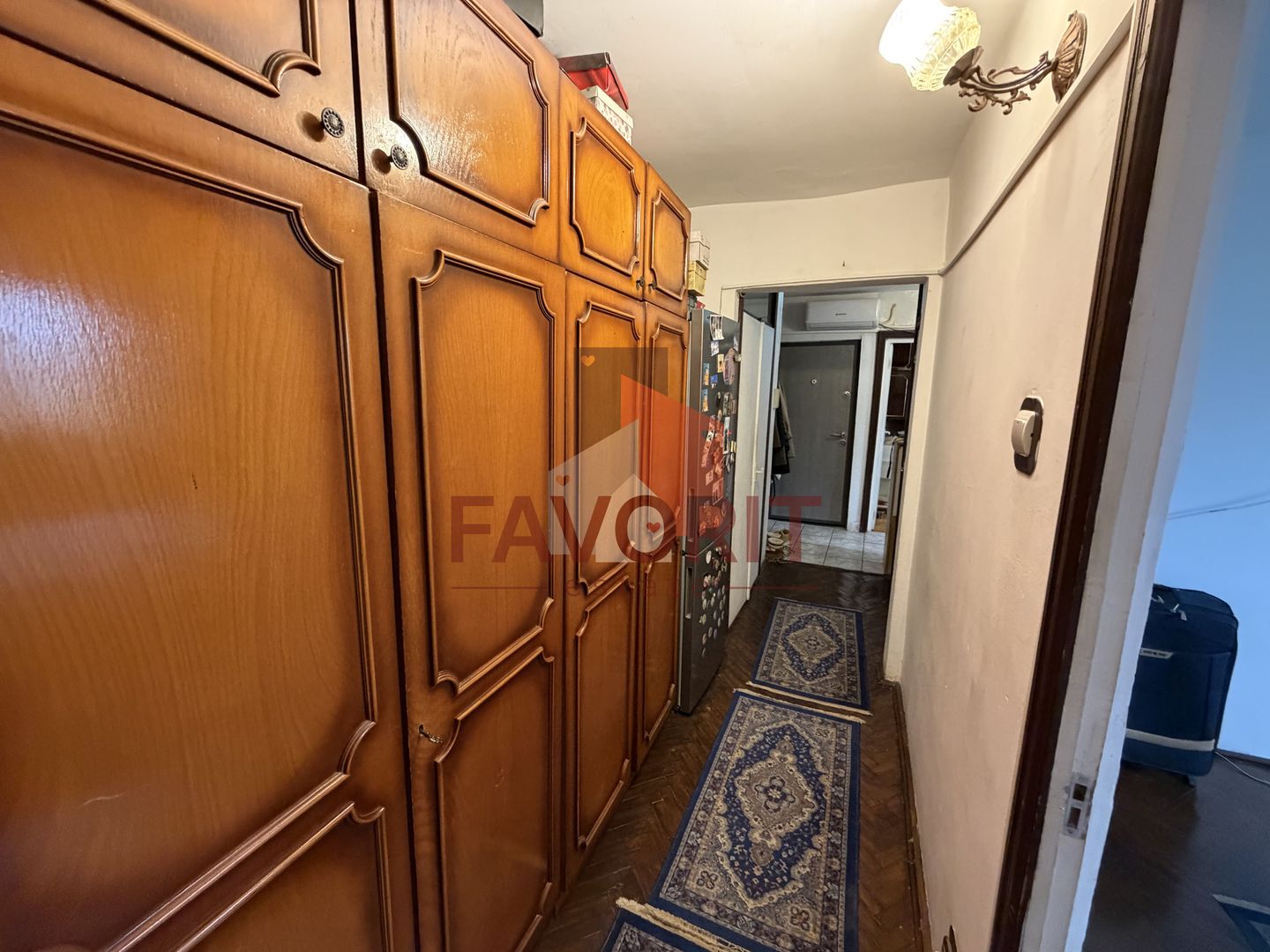 Decomandat. La 2 pasi de Shopping City. 2 bai - Poză 11