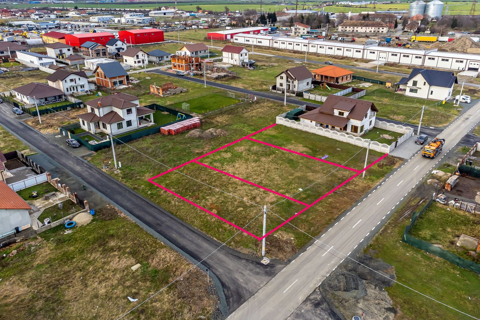 Locuri de casă în Vladimirescu, cartierul Florilor - Poză 4