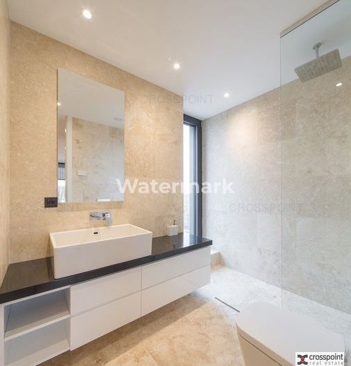 Casă / Vilă cu 6 camere de vânzare în zona Primaverii - Poză 1