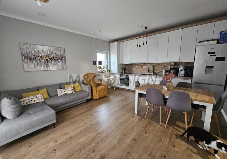 Apartament  Dumbrăvița 4 camere cu scara interioara - Poză 1