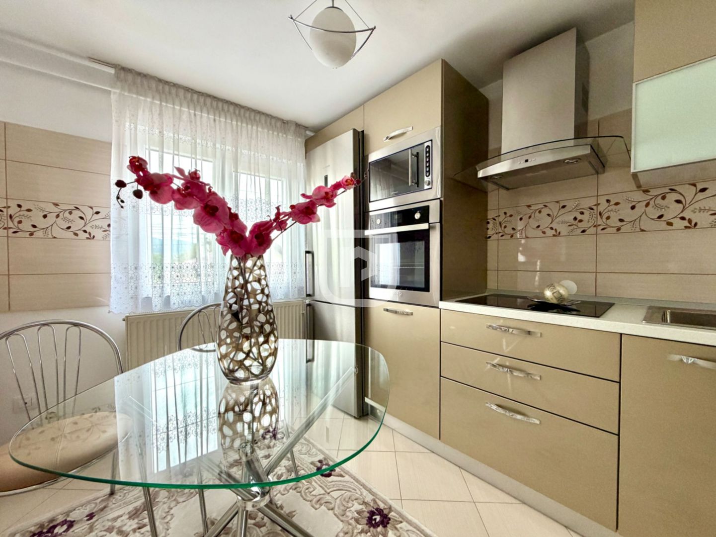 Triplex LUX în centrul Frasin – complet mobilat - Poză 2
