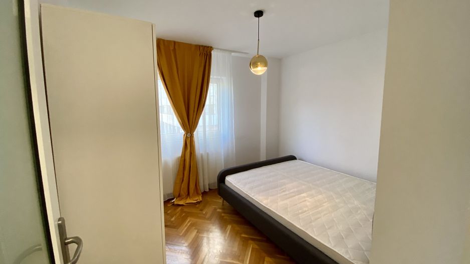 Apartament cu 3 camere in Centrul Civic - Poză 14