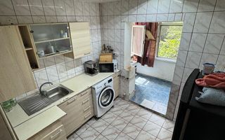 3 Camere - 65MP | 2 Bai | Decomandat | 1/4 | 1985 | Gorjului - Poză 9