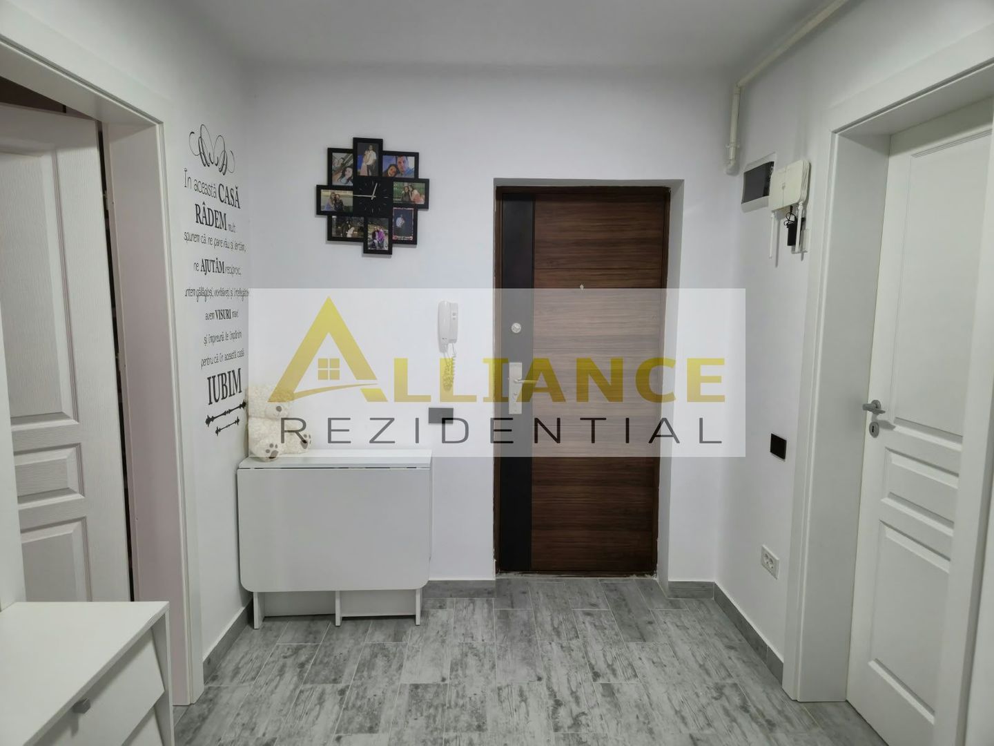 VANZARE APARTAMENT 2 CAMERE + GRADINA 23 MP - Poză 12