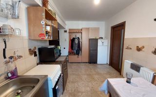 Apartament cu 2 camere decomandat, balcon, 56mp. - Poză 2
