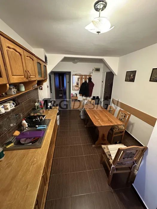 Ap. 4 camere Bucovina etaj 2 centrala proprie - Poză 4