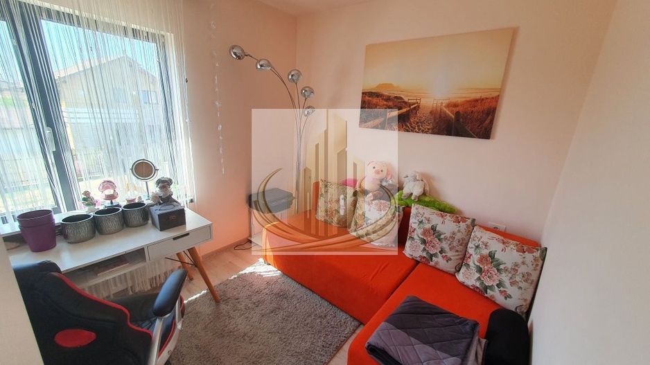 Casă modernă cu teren generos și garaj – Dumbrăvița - Poză 3
