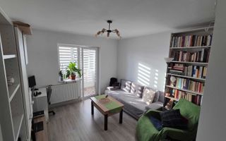 Apartament cu 2 camere decomandate, renovat, balcon închis, Gruia. - Poză 1