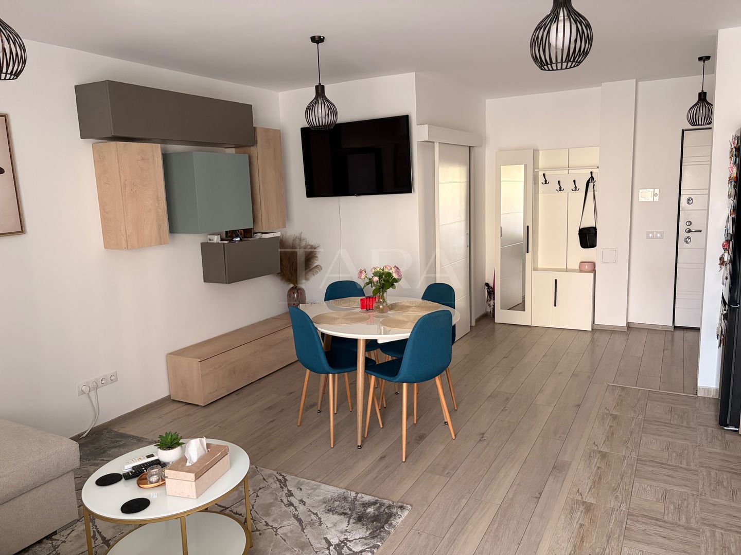 Apartament cu 2 camere, balcon de 9 mp și parcare inclusă. - Poză 1