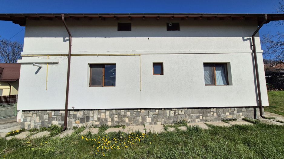 Vila Cornu-Prahova complet mobilata/utilata '' 350 mp + teren 500 mp'' - Poză 30