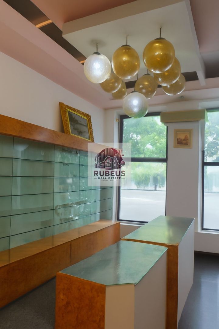 O Locație cu Istorie și Eleganță – În Centru, Pentru Afaceri Distincte - Poză 3